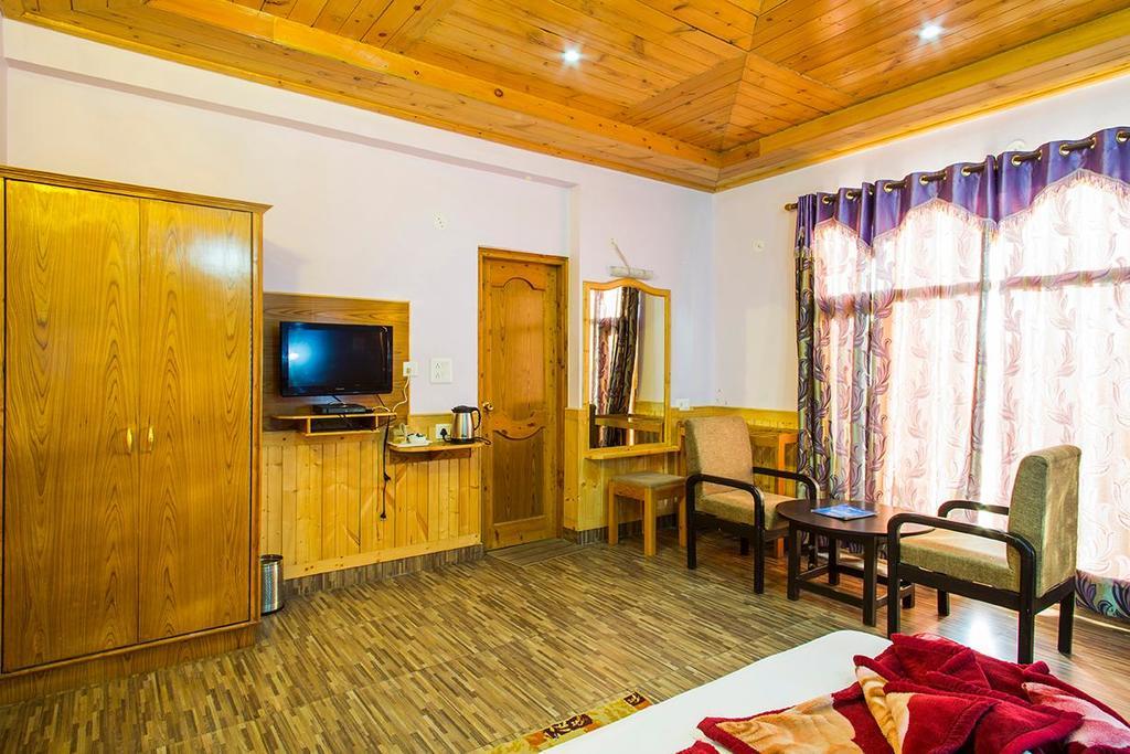 Village Live In Resort Chail Extérieur photo