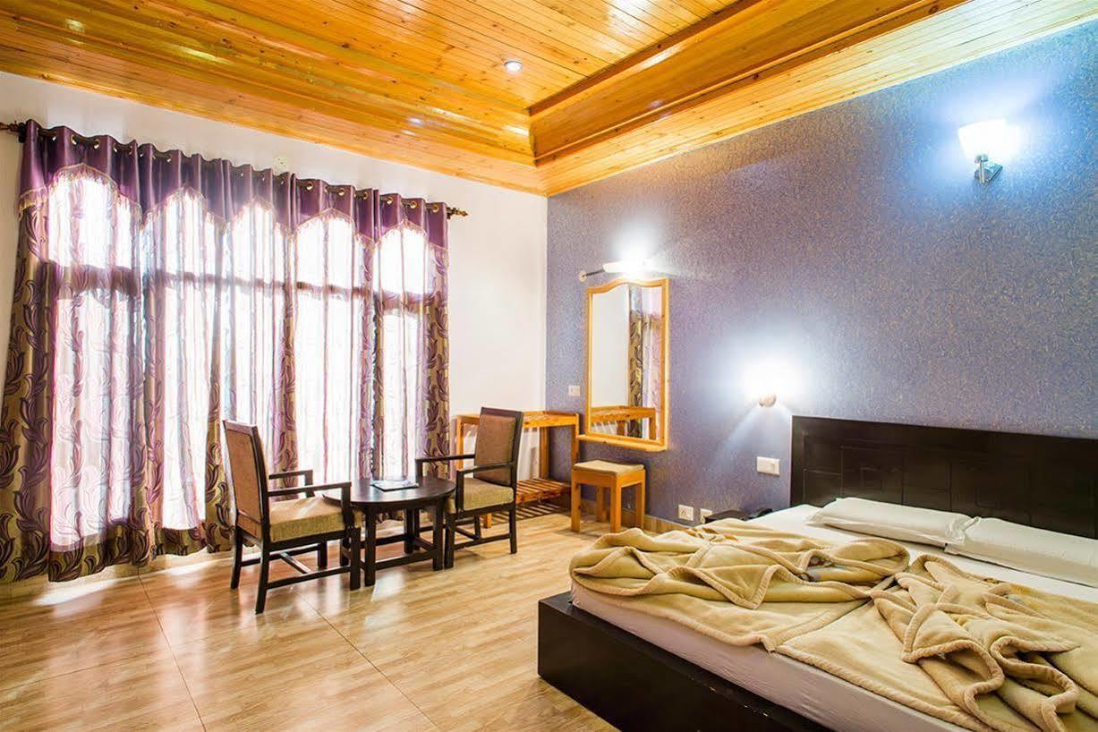 Village Live In Resort Chail Extérieur photo